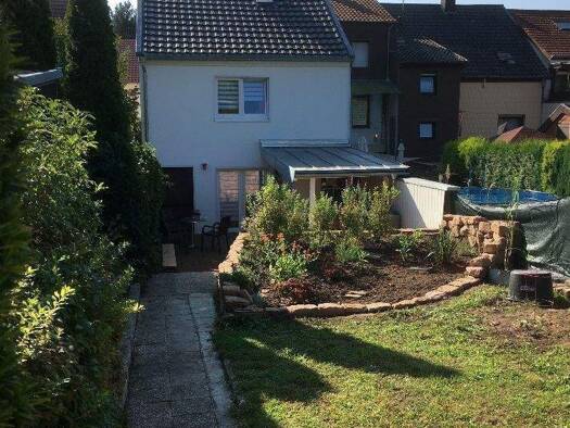 Haus zum Kauf 175.000 € 6 Zimmer 204 m² 250 m² Grundstück frei ab sofort St. Ingbert Sankt Ingbert 66386