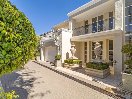 Einfamilienhaus zum Kauf 1.272.275 € 1.179 m² 1.302 m² Grundstück Waterfall Country Estate North Midrand 2090