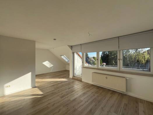 Wohnung zur Miete 770 € 2 Zimmer 67 m² Geschoss 2/3 frei ab 01.11.2026 Heroldsberg Heroldsberg 90562