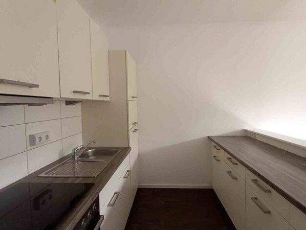 Wohnung zur Miete nur mit Wohnberechtigungsschein 603 € 3 Zimmer 80,3 m² 1. Geschoss frei ab 13.12.2025 Berzdorfer Str. 20 Prohlis-Nord Dresden 01239