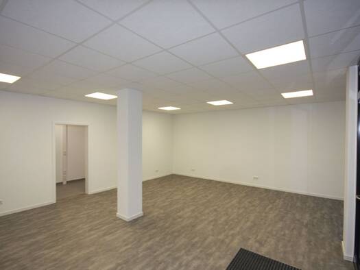 Laden zur Miete provisionsfrei 720 € 1 Zimmer 83,2 m² Verkaufsfläche Bahnhofstraße 8 Schwarzenberg Schwarzenberg/Erzgeb. 08340