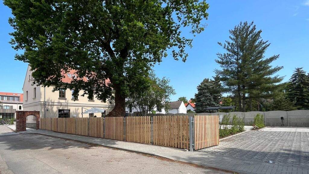 Außenstellplatz zur Miete provisionsfrei 60 € Hinter der Kirche 2 Seehausen Leipzig 04356