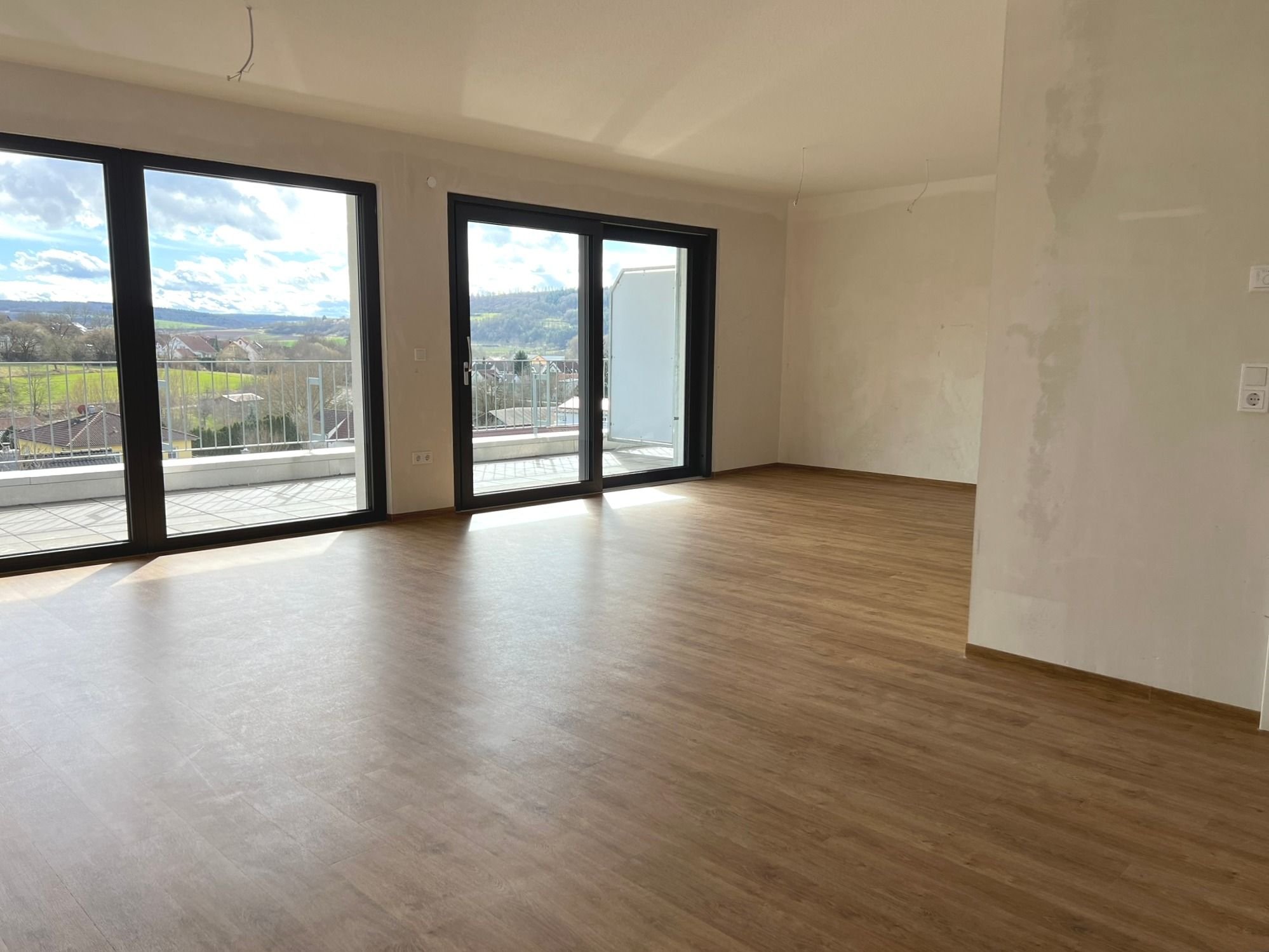 Wohnung zum Kauf provisionsfrei 316.855 € 2,5 Zimmer 82,3 m²<br/>Wohnfläche 2.<br/>Geschoss ab sofort<br/>Verfügbarkeit Harthäuser Strasse 18 Igersheim Igersheim 97999