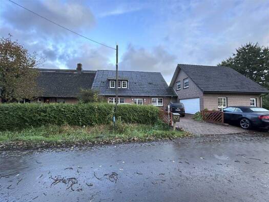 Mehrfamilienhaus zum Kauf 475.000 € 9 Zimmer 304 m² 17.286 m² Grundstück frei ab sofort Neuenhuntorfermoor Berne 27804