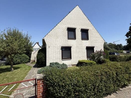 Einfamilienhaus zum Kauf 249.000 € 4 Zimmer 110 m² 877 m² Grundstück Lemwerder Lemwerder 27809