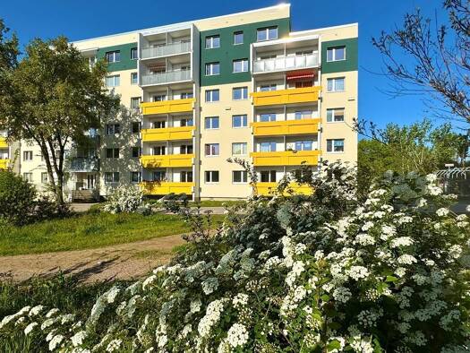 Wohnung zur Miete 376 € 2 Zimmer 49,5 m² 3. Geschoss Kreuzerstraße 11 Silberhöhe Süd 06132
