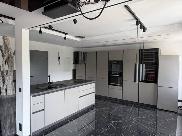 Wohnung zum Kauf provisionsfrei 299.000 € 4 Zimmer 90 m² 1. Geschoss Berliner Straße 8 Singen Singen (Hohentwiel) 78224