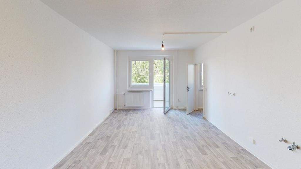 Wohnung zur Miete 254 € 2 Zimmer 35,8 m² 4. Geschoss frei ab 01.08.2026 Alfred-Neubert-Str. 3 Markersdorf Chemnitz 09123