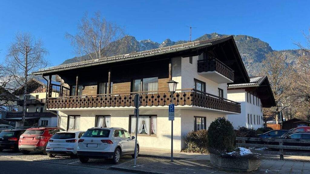 Mehrfamilienhaus zum Kauf 1.190.000 € 10 Zimmer 261 m² 286 m² Grundstück Garmisch Garmisch-Partenkirchen 82467