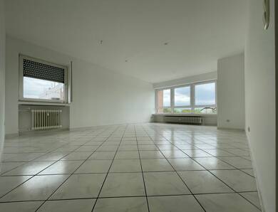 Wohnung zur Miete 1.295 € 3 Zimmer 95 m² 2. Geschoss frei ab 01.07.2025 Waldstraße 49 Nauheim 64569