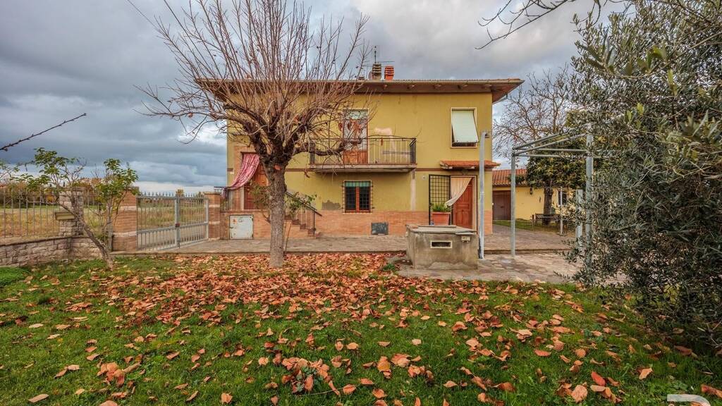 Haus zum Kauf 145.000 € 3 Zimmer 200 m² 3.000 m² Grundstück frei ab sofort Montepulciano