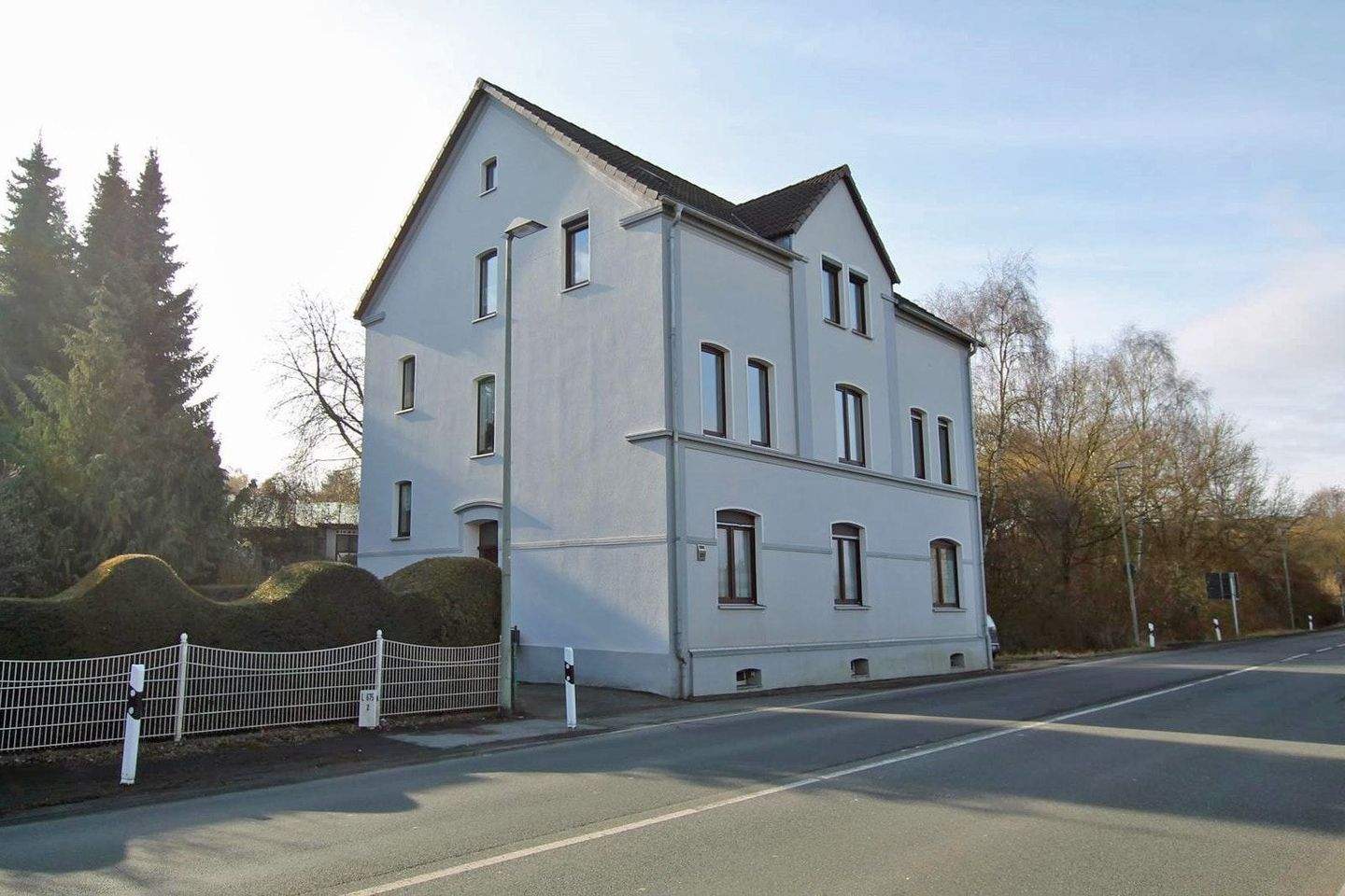 Immobilie in Wetter (Ruhr) - 3-Familienhaus mit großem Grundstück und viel Potenzial für Eigennutzer oder Kapitalanleger - Bild 0