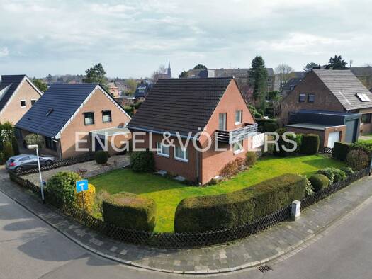 Einfamilienhaus zum Kauf 295.000 € 3 Zimmer 93 m² 647 m² Grundstück Vorst Tönisvorst 47918