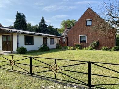 Doppelhaushälfte zum Kauf provisionsfrei 149.000 € 3 Zimmer 87 m² 544 m² Grundstück Schillerstraße 75 Mirow Mirow 17252
