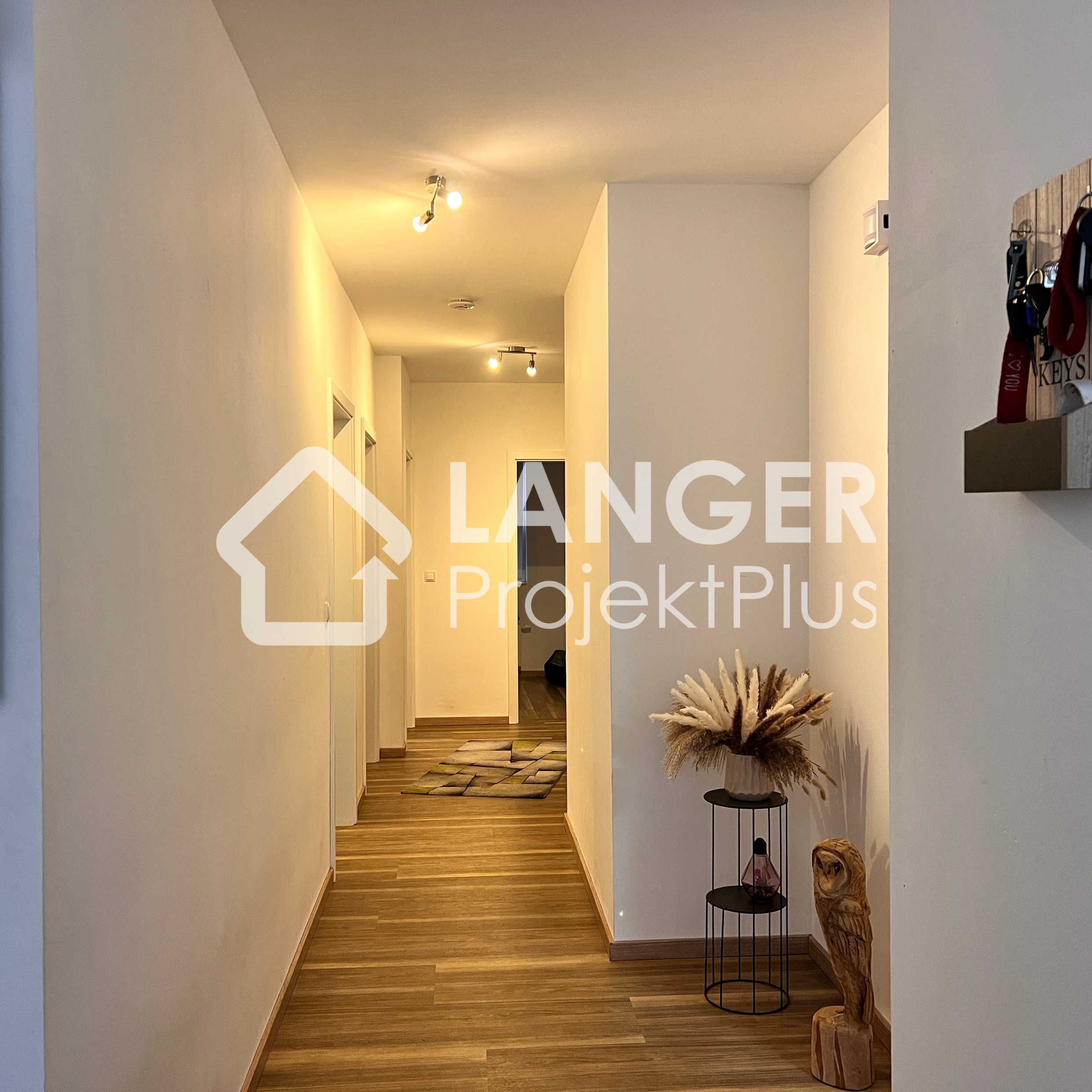 Wohnung zur Miete 895 € 4 Zimmer 100,2 m²<br/>Wohnfläche 1.<br/>Geschoss 01.12.2024<br/>Verfügbarkeit Neustadt Meppen 49716