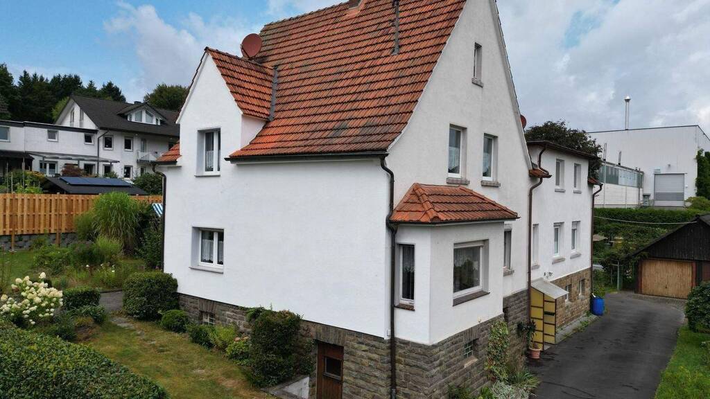 Wohnung zum Kauf 259.000 € 4 Zimmer 155 m² 2. Geschoss frei ab sofort Börnhausen Wiehl 51674