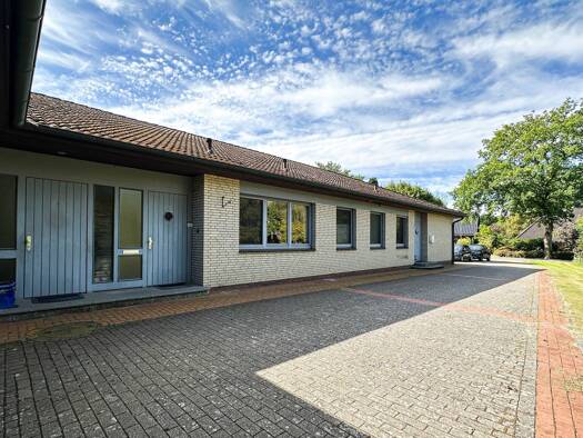 Einfamilienhaus zum Kauf 475.000 € 7,5 Zimmer 274,8 m² 1.772 m² Grundstück Fredenbeck 21717