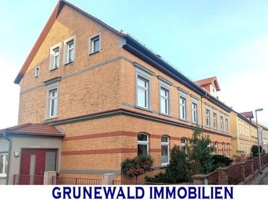Mehrfamilienhaus zum Kauf als Kapitalanlage geeignet 580.000 € 18 Zimmer 500 m² 1.335 m² Grundstück Eisenberg 07607
