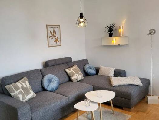 Wohnung zur Miete 400 € 2 Zimmer 40 m² 2. Geschoss frei ab sofort Ost Hildesheim 31141