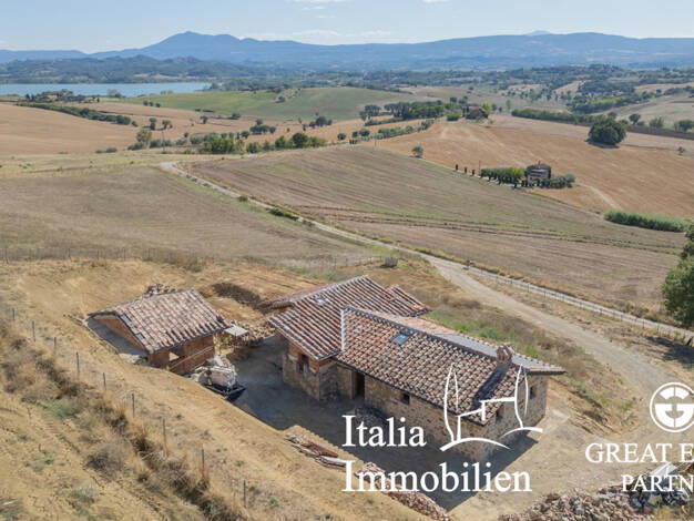 Bauernhaus zum Kauf 630.000 € 6 Zimmer 90 m² 3.000 m² Grundstück Castiglione del Lago 06061