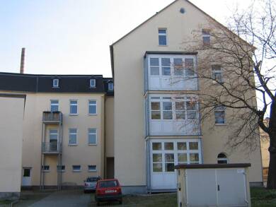 Wohnung zur Miete 270 € 2 Zimmer 65,3 m² frei ab sofort Rosa-Luxemburg-Straße 22 Meerane Meerane 08393