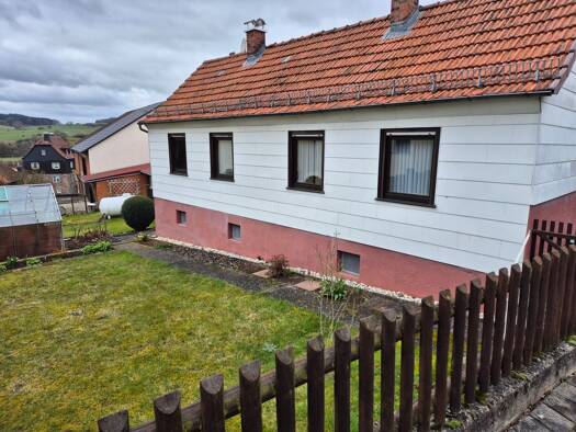 Einfamilienhaus zum Kauf 99.000 € 2 Zimmer 65 m² 489 m² Grundstück frei ab sofort Hintersteinau Steinau an der Straße 36396