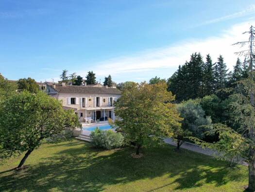 Einfamilienhaus zum Kauf 1.450.000 € 8 Zimmer 258 m² 1.833 m² Grundstück UZES 30700