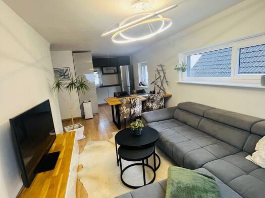 Wohnung zur Miete 1.130 € 2 Zimmer 58 m² Geschoss 1/2 frei ab sofort Gärtnerstraße 7 Weichs Regensburg 93059