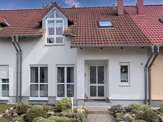 Reihenmittelhaus zum Kauf 299.000 € 4 Zimmer 100 m² 213 m² Grundstück Dautzsch Ost 06116