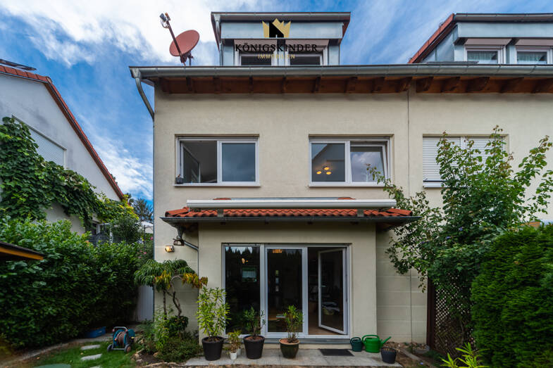 Doppelhaushälfte zum Kauf 689.000 € 6 Zimmer 121 m² 173 m² Grundstück Zazenhausen Stuttgart 70437