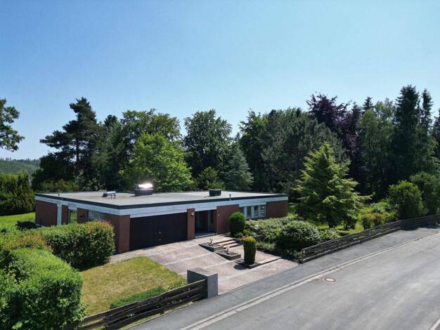 Villa zum Kauf 430.000 € 6 Zimmer 206 m² 3.259 m² Grundstück Lichtenberg 95192