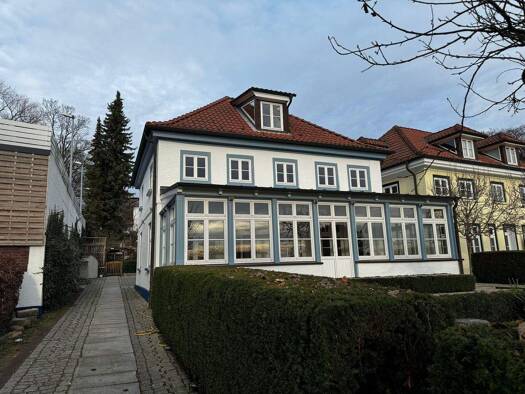 Einfamilienhaus zur Miete 4.000 € 9 Zimmer 196,6 m² frei ab sofort Elbchaussee 316 Othmarschen Hamburg 22605