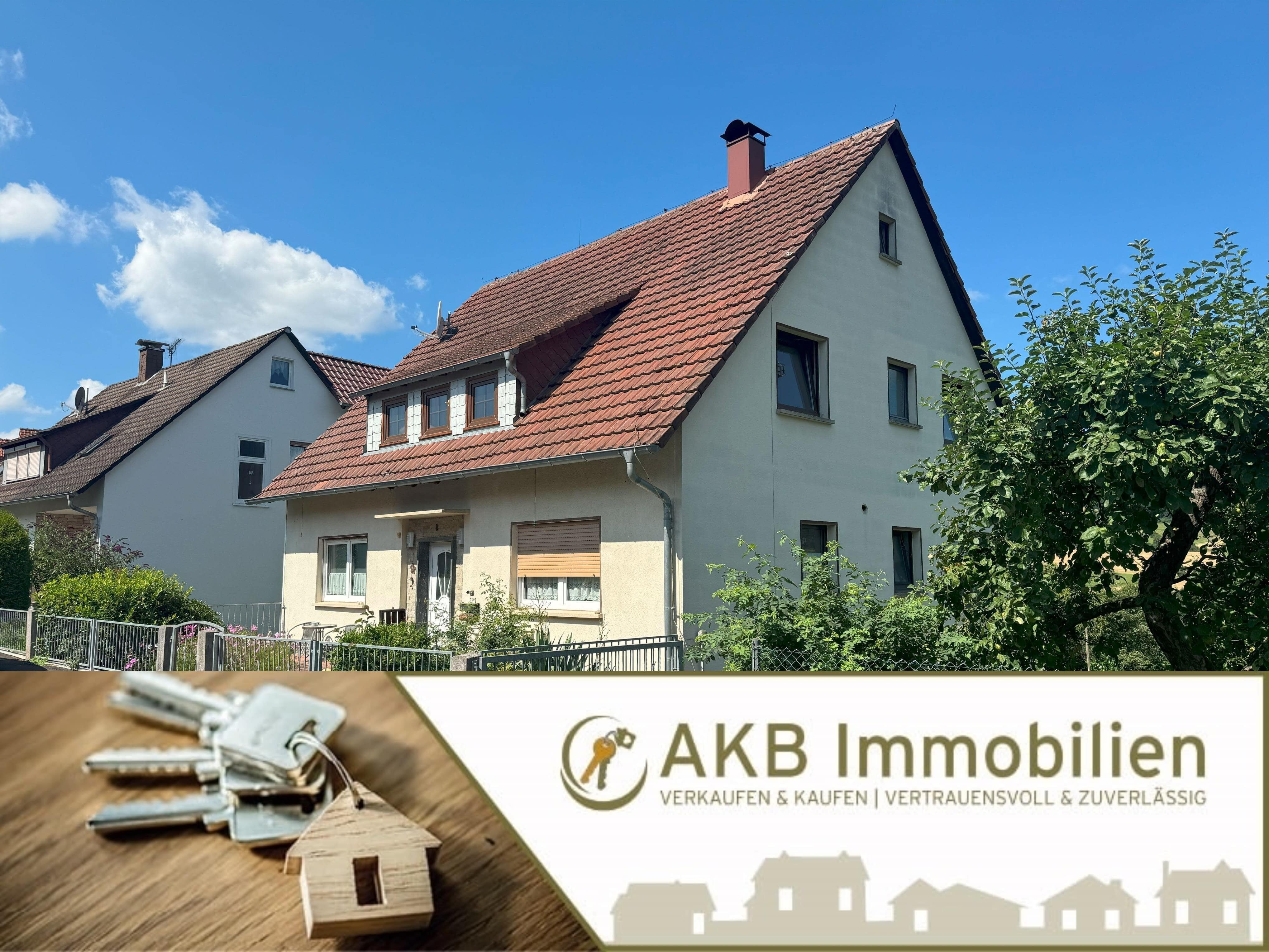 Mehrfamilienhaus zum Kauf 268.000 € 8 Zimmer 175 m²<br/>Wohnfläche 582 m²<br/>Grundstück ab sofort<br/>Verfügbarkeit Caldern Lahntal 35094