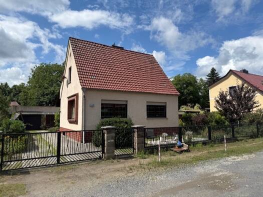Einfamilienhaus zum Kauf 299.000 € 4 Zimmer 120 m² 766 m² Grundstück Fürstenwalde Fürstenwalde/Spree 15517