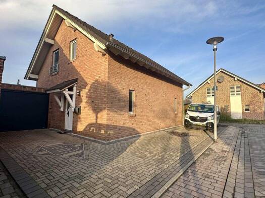 Haus zum Kauf 339.000 € 4 Zimmer 105 m² 435 m² Grundstück Lobberich Nettetal 41334