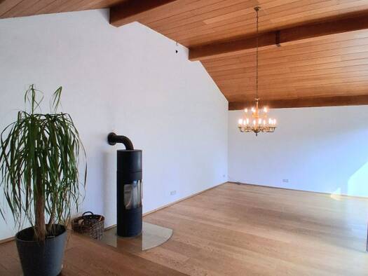 Einfamilienhaus zur Miete 1.600 € 6 Zimmer 160 m² 594 m² Grundstück frei ab sofort Neumarkt Neumarkt in der Oberpfalz 92318
