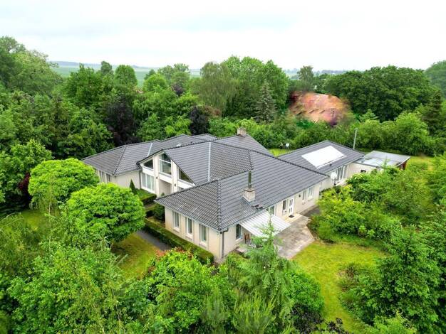 Haus zum Kauf 625.000 € 8 Zimmer 300 m² 4.200 m² Grundstück frei ab sofort Kambs Vorbeck 18258