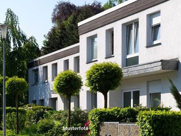 Mehrfamilienhaus zum Kauf 126.000 € 324 m² 224 m² Grundstück Querfurt Querfurt 06268