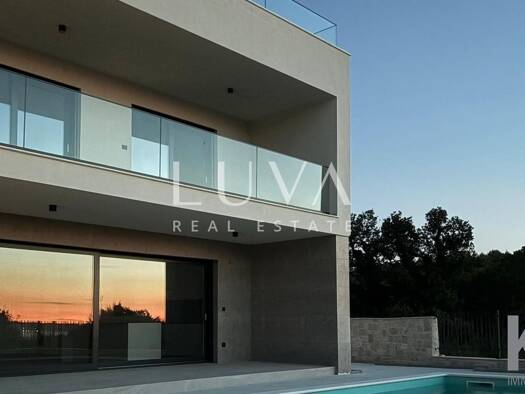Haus zum Kauf 1.100.000 € 5 Zimmer 246 m² 348 m² Grundstück Pakostane 0