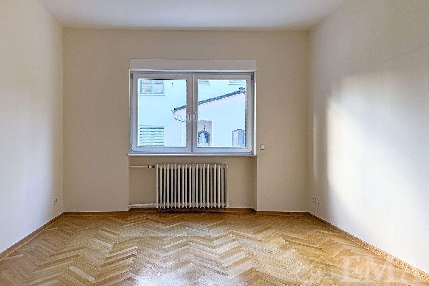 Property thumbnail 8