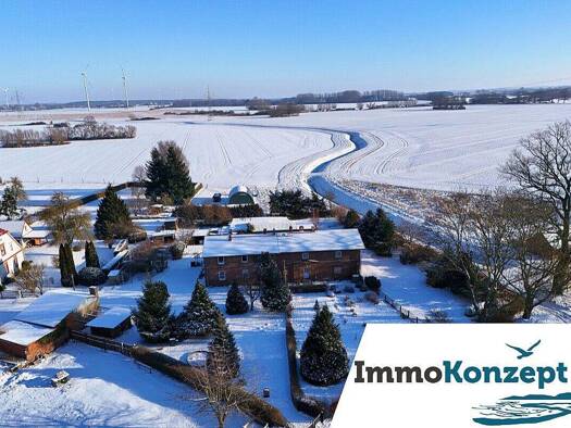 Bauernhaus zum Kauf provisionsfrei 119.000 € 11 Zimmer 311 m² 11.000 m² Grundstück Neuendorf B Neuendorf B / Janow 17391