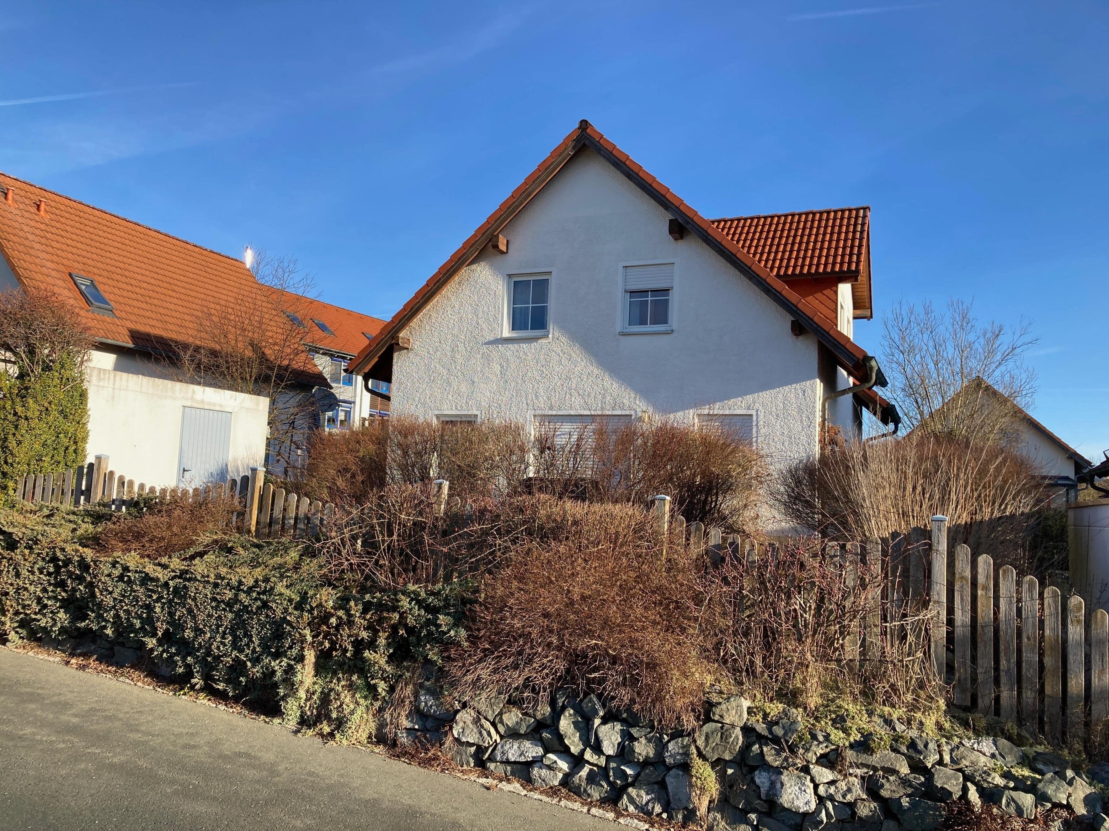 Einfamilienhaus zum Kauf 355.555 € 6 Zimmer 110 m²<br/>Wohnfläche 446 m²<br/>Grundstück ab sofort<br/>Verfügbarkeit Brunhildweg 5 Studentenberg Hof 95028