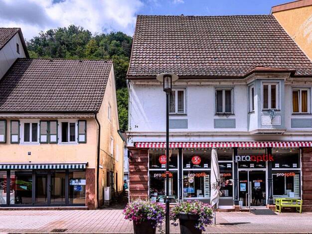 Stadthaus zum Kauf provisionsfrei 620.000 € 12 Zimmer 208 m² 342 m² Grundstück Hauptstraße 34 und 36 Schramberg 78713