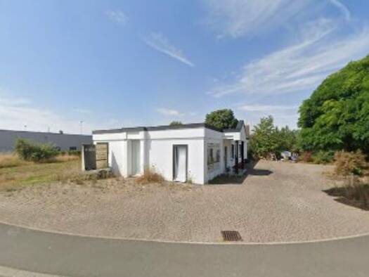 Einfamilienhaus zum Kauf provisionsfrei 619.000 € 6 Zimmer 231 m² 1.576 m² Grundstück Luitpoldstraße 2 Helmstadt Helmstadt 97264
