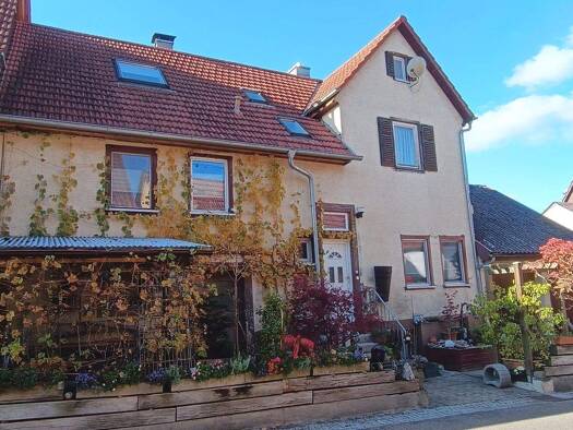 Doppelhaushälfte zum Kauf 298.000 € 8 Zimmer 115,4 m² 193 m² Grundstück Ensingen Vaihingen 71665