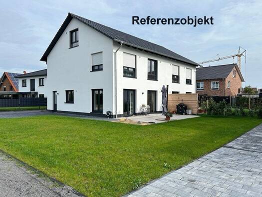 Doppelhaushälfte zum Kauf provisionsfrei 429.000 € 5 Zimmer 154 m² 369 m² Grundstück Rintelner Str. Bückeburg Bückeburg 31675