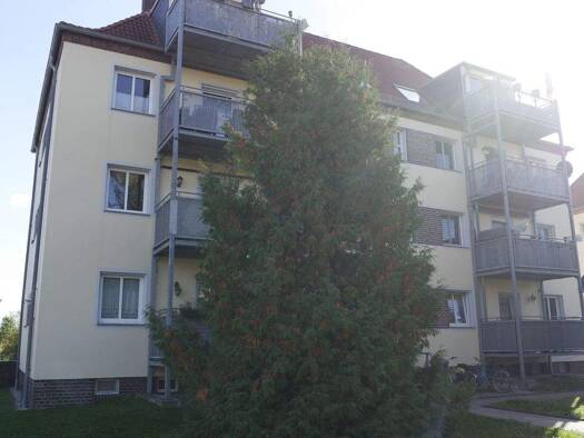 Wohnung zur Miete 670 € 4 Zimmer 78,6 m² 1. Geschoss frei ab 01.06.2026 Goethestraße 37 Zwenkau 04442