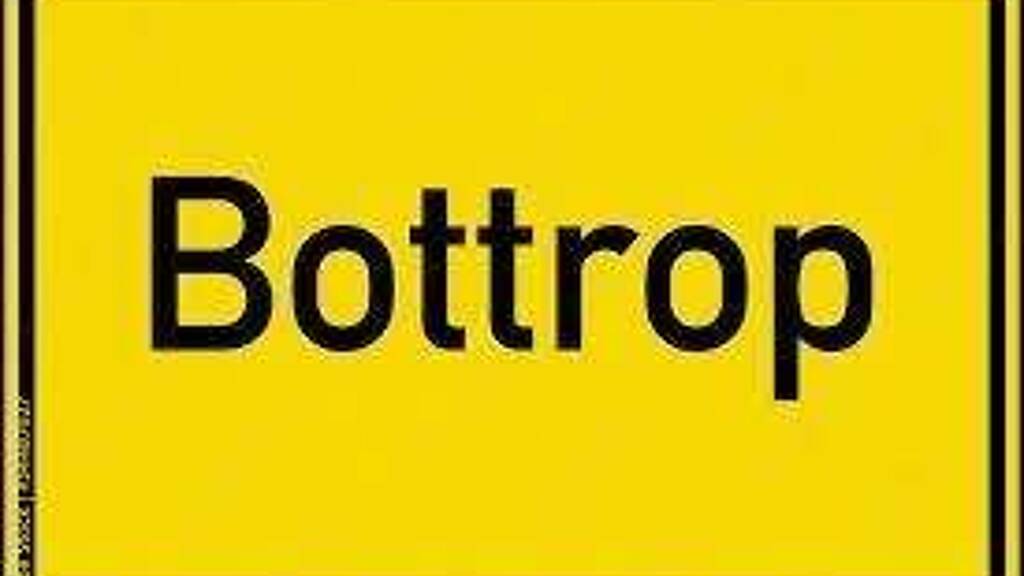 Mehrfamilienhaus zur Versteigerung 500.000 € 7 Zimmer 130 m² Stadtmitte Bottrop 46236