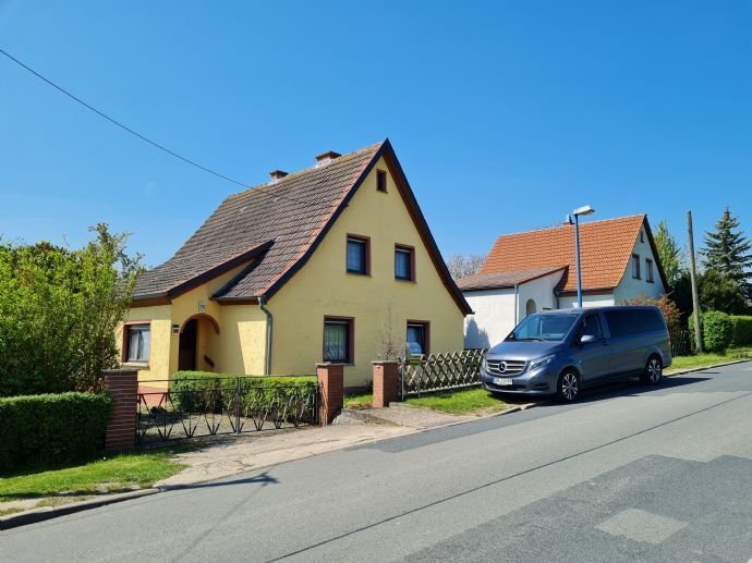 Einfamilienhaus zum Kauf 120.000 € 6 Zimmer 120 m²<br/>Wohnfläche 874 m²<br/>Grundstück ab sofort<br/>Verfügbarkeit Kindelbrück 99638