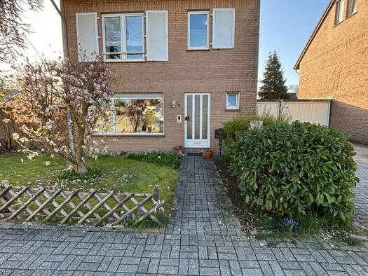 Haus zur Miete 910 € 4 Zimmer 130 m² frei ab 01.07.2026 Geilenkirchen 52511